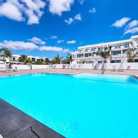 Sun Glow Senator-pool View