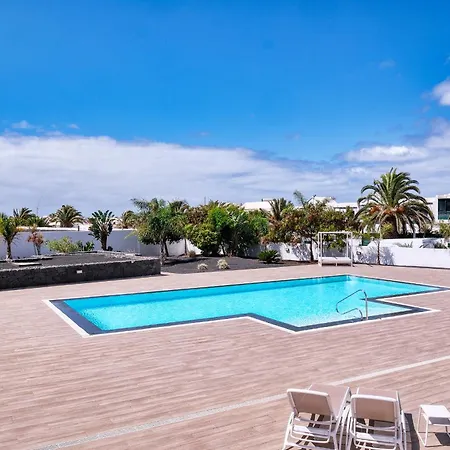 Sun Glow Senator-pool View *