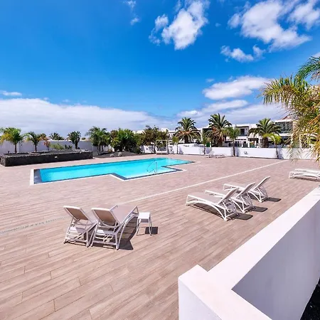 Sun Glow Senator-pool View *