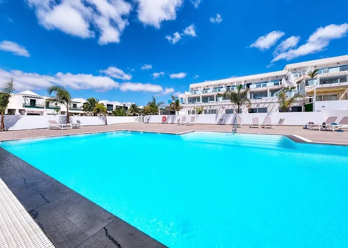 Sun Glow Senator-pool View